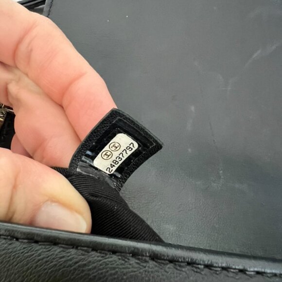 Chanel medium chevron braid around boy bag - Picture 11 of 15